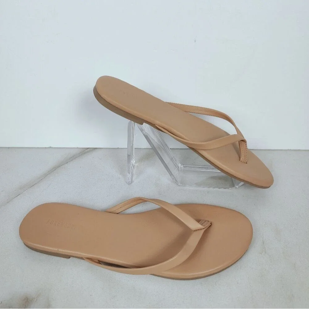 Forever 21 Tan Faux Leather Thong Flip Flops Sandals, Sz 6